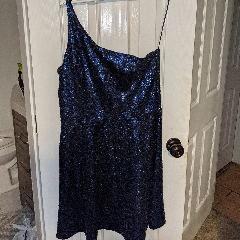 Dress The Population Beautiful Blue Sequined Sparkle Cocktail Dress
